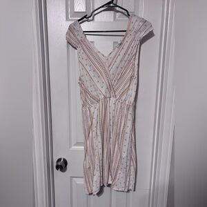 Gilli White and Pink Patterned Midi Dress